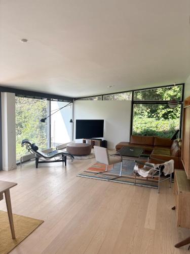 Jagatud salong / TV-ala, Spacious villa with beautiful garden and terrace in Rungsted