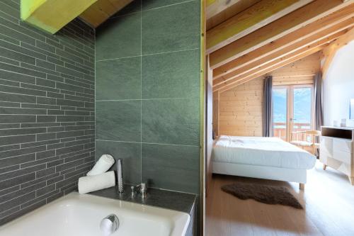 Touti LUXURY & NEW BUILD chalet 10 pers - image 4