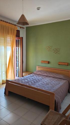1 queen bed