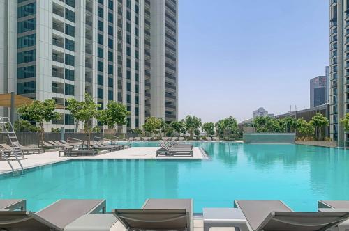 Downtown Views II 2 Bedroom with City Skyline and Sea Views, Dubai (Foto 5)