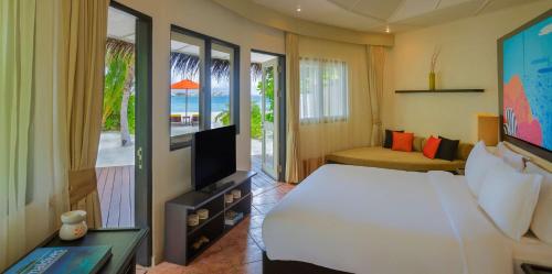 room detail thumbnail 2