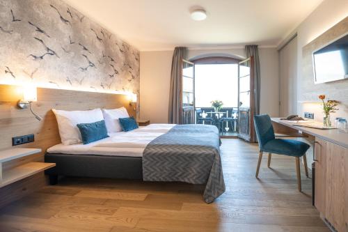 1 queen bed