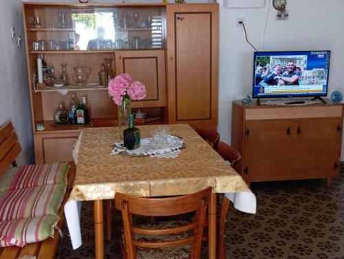 Rustic house Hutovo Blato in Humac