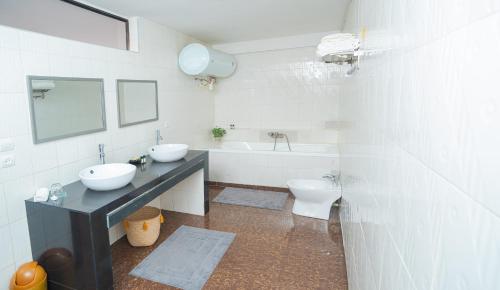 Apartment image 4