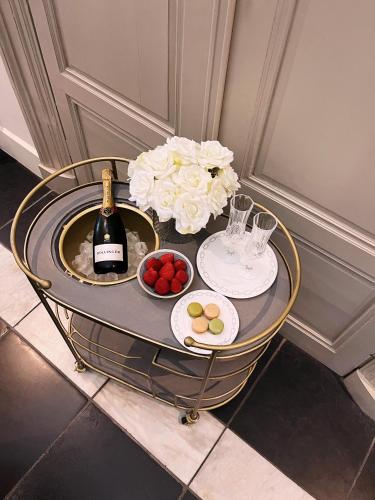 Hotel Van Cleef - image 26