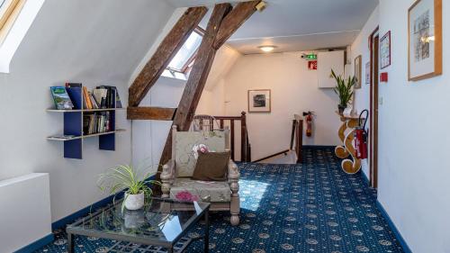 Instalaciones, Logis Hotel Central in Montargis