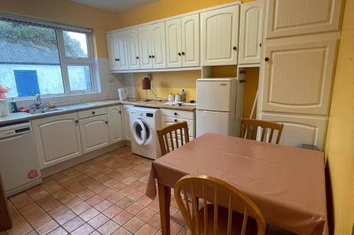 Kitchen, Cottage Retreat in Sligo- Sleeps4- Pet friendly in The Gateway