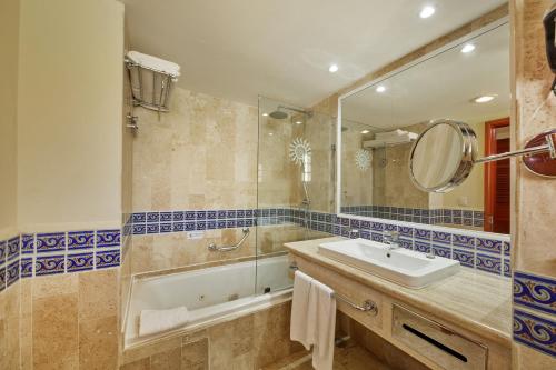 Suite, superior, vista sul mare