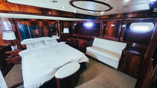 Riviera Leisure Yachts Dubai, Dubai (photo 2)