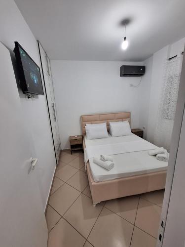 Two-Room Apartment image 9