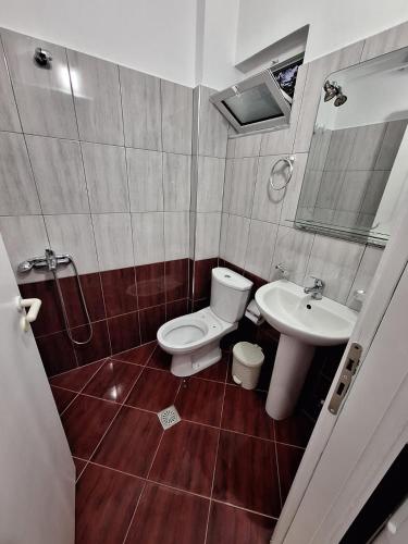 Two-Room Apartment image 4