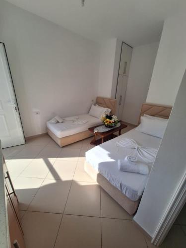 Two-Room Apartment image 1