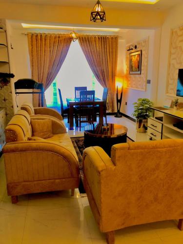 Luxury Family Apartment - image 3