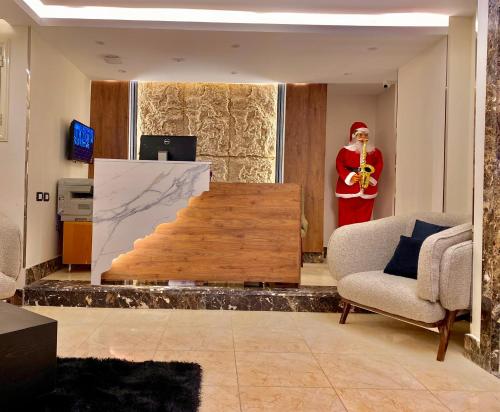 New Museum Pyramids inn - image 3