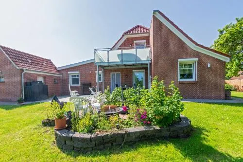 Huus op de Wurf in Dornumergrode, Deutschland
