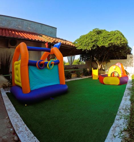 Cozy Mama Evas Homestay with Pool and Garden for Groups of 4 in 코린토스
