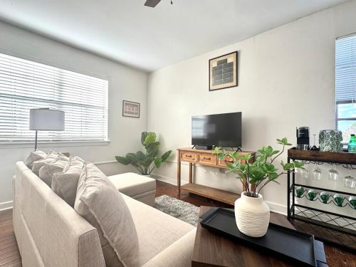 บริการและสิ่งอำนวยความสะดวก, Charming Studio In Historic Spanish Town Location near อาร์โกซี้ คาสิโน บาตัน รูจ