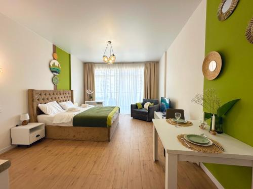 Studio Apartment with One Double Bed