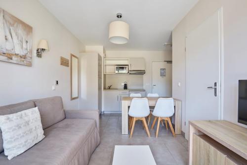 Apartment image 9