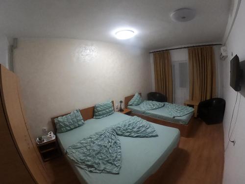 Triple Room image 2