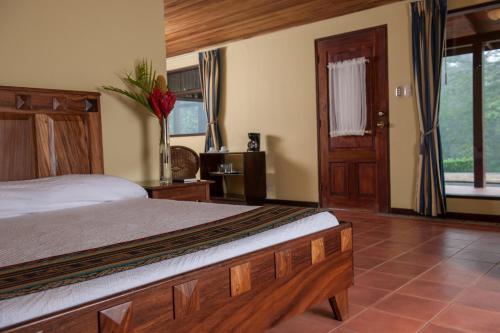 Hotel Arenal Lodge