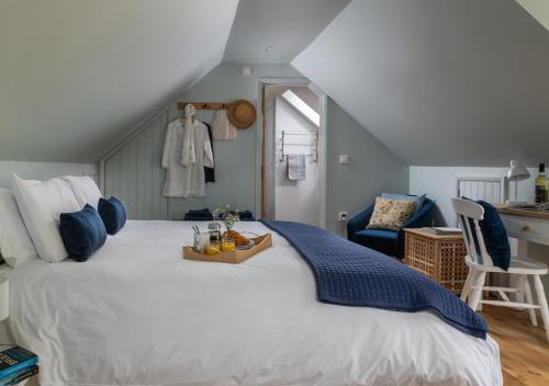 The Old Workshop, Monkton Combe - Elegant Cotswolds Retreat near Bath, Bath (photo 8)