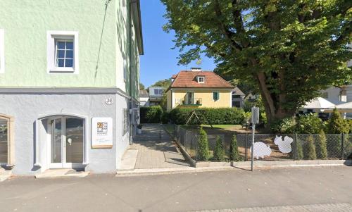 Three-Bedroom Villa with Garden image 4