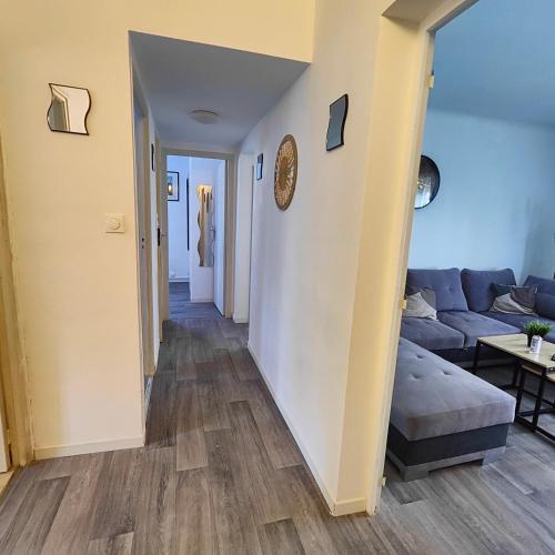 Grand F3 lumineux 55 m proche centre, plages, balcon, clim in Saint Martin