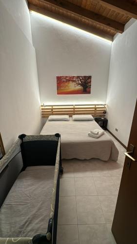 One-Bedroom Apartment image 10