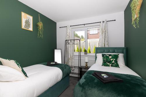Stonecliffe Thirty Five By Alt-Stay - 3 Bed Contractor and Relocation Accommodation with Ensuite Bedroom, Parking, Kitchen, Laundry, Pool Table, Fast Wi Fi and Smart TV - Long Stay Ready with Weekly and Monthly Rates, Leeds (Foto 3)