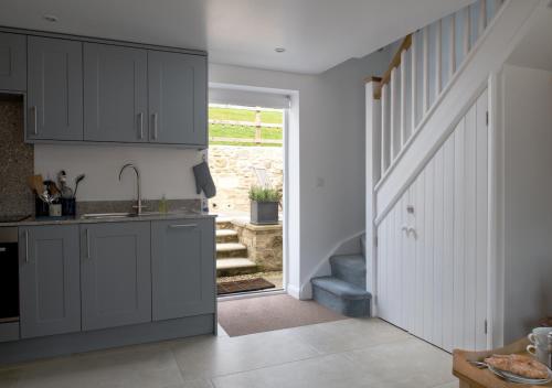 The Old Workshop, Monkton Combe - Elegant Countryside Retreat near Bath in Monton Combe