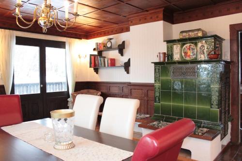 Three-Bedroom Apartment image 2