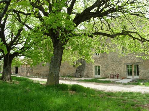 A szálláshely kívülről, Chateau de la Gabelle Ferrassieres in Ferrassieres