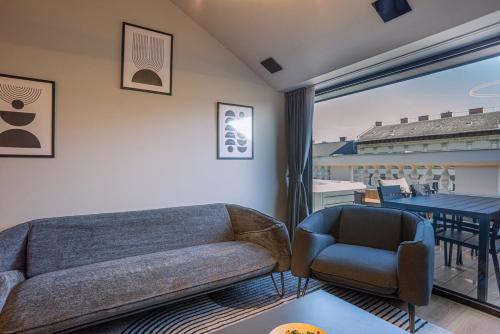 Exclusive 2-Bedroom Penthouse with Jacuzzi, Будапешт (фото 4)