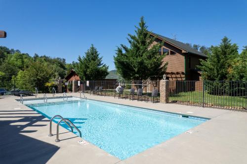 Swimming pool, Summer Special, Sleeps 20, Theater, HotTub, Game, Pet Friendly in Pigeon Forge (TN)