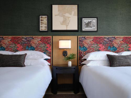 Essential Room  image 5