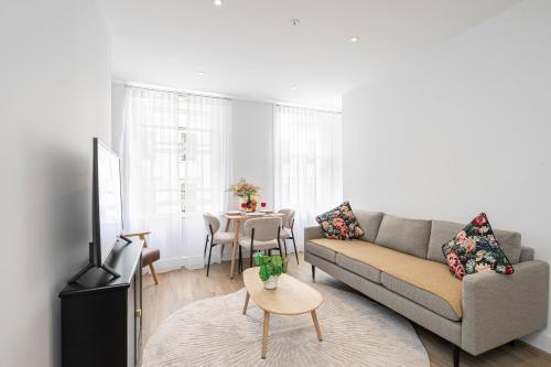 Chandos Place Residence - image 14