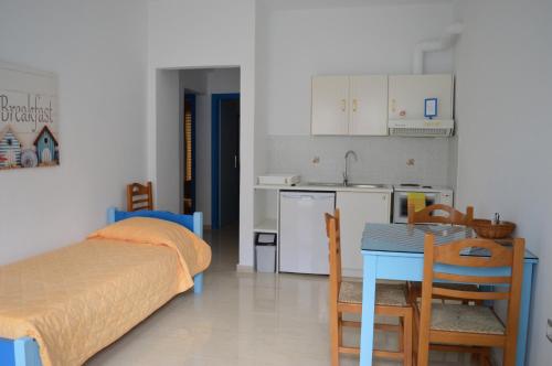 Three-Bedroom Apartment with Sea View image 2