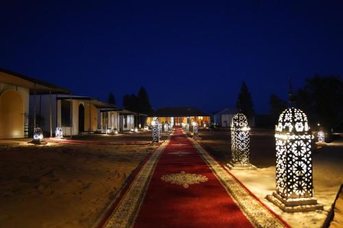 Arabian Nights Desert Camp Merzouga in Lac Yasmins