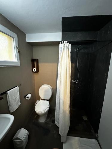 Twin Room image 2