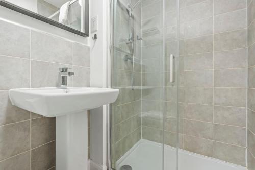 Spacious 2-Bedroom House,Families, Private Parking, High Speed Wi-Fi, Guests 4, Birmingham (fotografie 5)