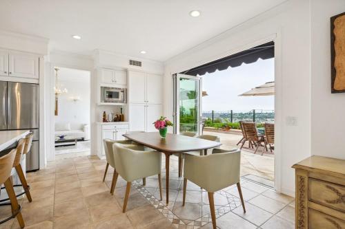 Exquisite Panoramic View Estate in 紐波特比奇市中心