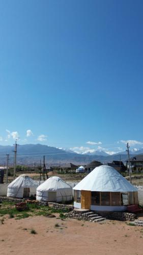 Guest house and Yurt camp "Ailuu" in Tong
