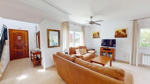 ห้องส่วนกลางสำหรับนั่งเล่น/ดูทีวี, Villa Ombu - A Murcia Holiday Rentals Property in ทอร์เรพาเชโก