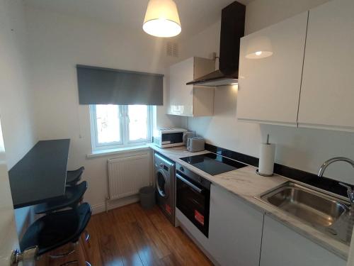 London Luxury 3 Bedroom Apartment close to East Ham Station, Londýn (fotografie 8)