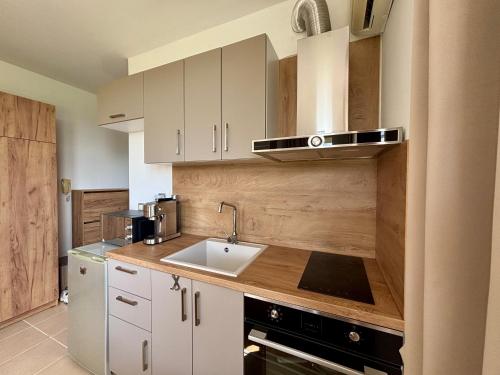 Sunset Deluxe in Kosharitsa