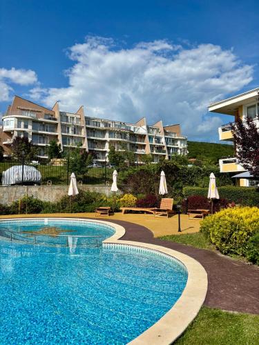 Swimming pool, Sunset Deluxe in Kosharitsa