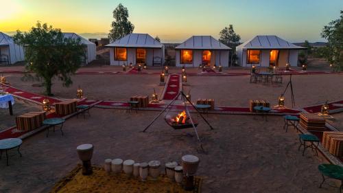 Arabian Nights Desert Camp Merzouga in Lac Yasmins