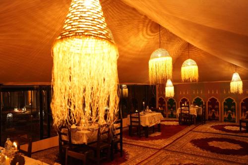Arabian Nights Desert Camp Merzouga in Lac Yasmins