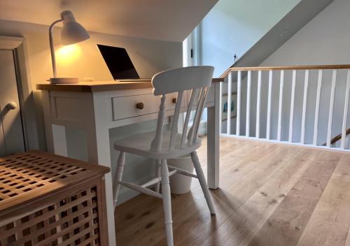 The Old Workshop, Monkton Combe - Elegant Cotswolds Retreat near Bath, Bath (photo 10)